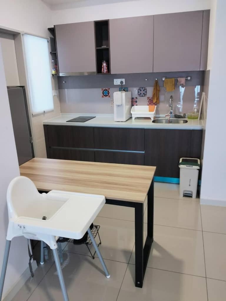 Cozy Southville Free Parking Wifi Netflix Apartment Bangi
